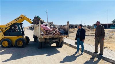استمرار حملات قطاع النظافة برفع القمامة والمخلفات في نطاق مركز ومدينة الحسنة بوسط سيناء 
