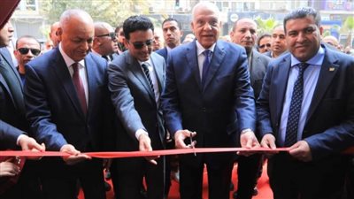 السفير اليمني بالقاهرة يشيد بمعرض 