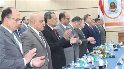 رئيس جامعة سوهاج يشارك في اجتماع المجلس الأعلي للجامعات بالأقصر 