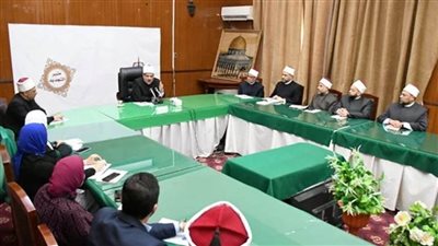 وزير الأوقاف خلال اجتماعه مع الأئمة: المساجد أصبحت مراكز لبناء الوعي الرشيد
