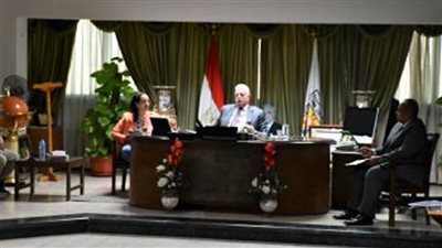 محافظ جنوب سيناء يتابع الموقف المالي للمشروعات الجارية بالمحافظة
