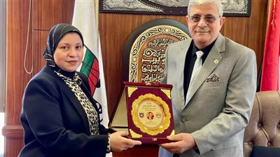 رئيس النيابة الإدارية يستقبل عميد كلية الحقوق 