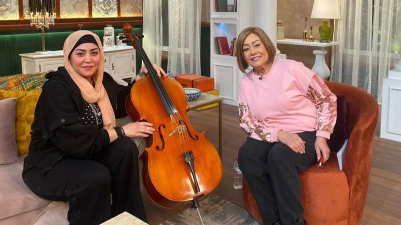 الفنانة هالة فاخر