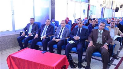 رئيس جامعة سوهاج يشهد فعاليات ندوة 