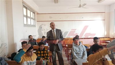 وكيل تعليم كفر الشيخ يتفقد المدارس 