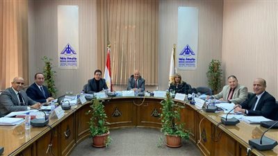لجنة قيادات جامعة بنها تستقبل المتقدمين للوظائف القيادية