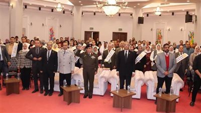 قيادات المصريين الأحرار السويس تتسلم درع تخرج الدفعة (57) لأكاديمية ناصر العسكرية