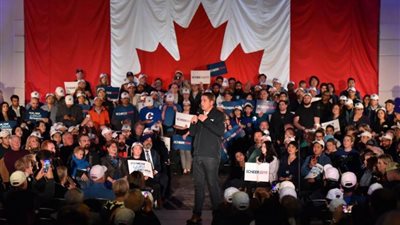 استطلاع: تعادل النوايا التصويتية بين مؤيدي الحزبين الرئيسيين في كندا