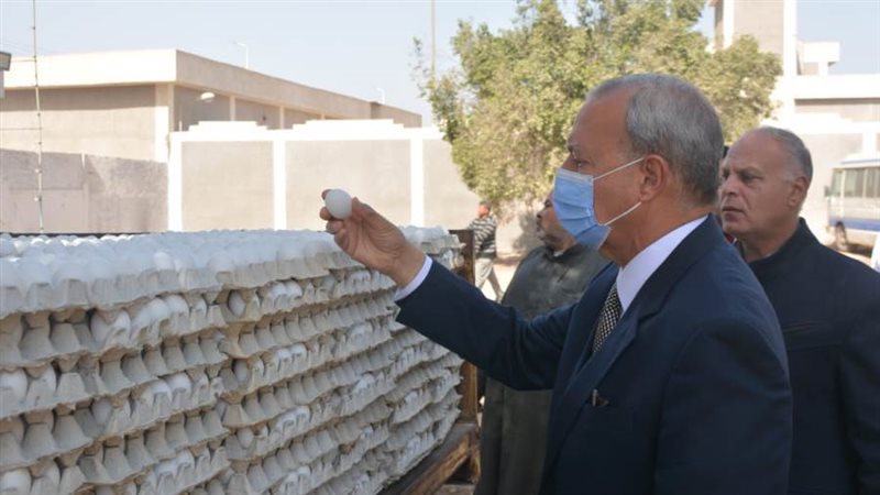 المحافظ يتفقد الإنتاج