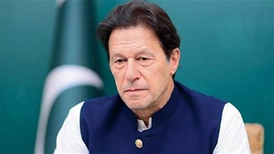 محكمة باكستانية تأمر باعتقال رئيس الوزراء السابق عمران خان