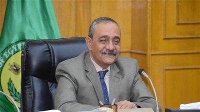 محافظ الإسماعيلية يتابع نقل ملكية المنشآت بـ