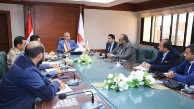 محافظ سوهاج يعقد اجتماعا لمناقشة موقف مشروعات الصرف الصحي المدرجة 