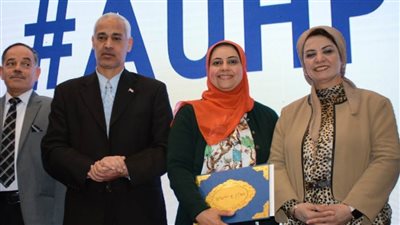 إنطلاق أعمال المؤتمرالسنوي الخامس لصيادلة المستشفيات الجامعية بجامعة أسيوط 