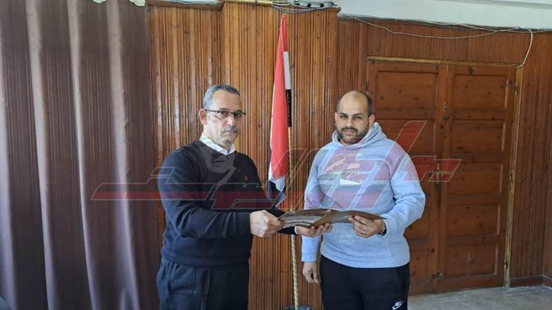 تسليم عقود التقنين