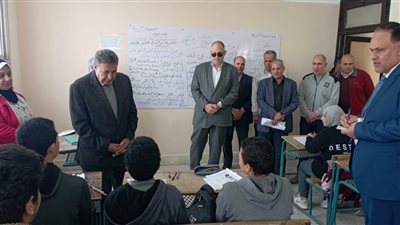 فريق عمل الأوتوبيس الطائر يواصل أعماله لمتابعة انتظام العملية التعليمية بالبحيرة 