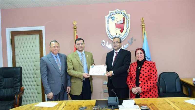 جانب من التكريم