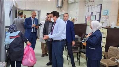وزير الصحة يوجه بالتحقيق مع مسئولين بمركز صحة ومستشفى السلام