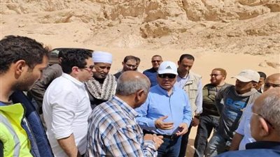 وزير النقل في جولة تفقدية لتدقيق مسار  الخط الثاني من شبكة القطار الكهربائي السريع 