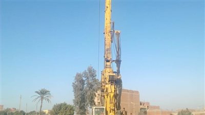 صيانة خط الطرد بشبكة الصرف الصحي بالواسطى ورفع 65 طن قمامة بناصر