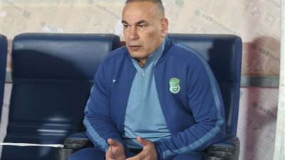 إبراهيم حسن يشيد بأداء لاعبي المصري بعد الفوز على طلائع الجيش