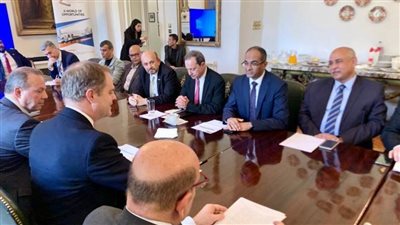  وزارة الإسكان تستعرض أوجه التعاون في قطاع المياه والصرف مع الوفد التجاري والسفير البريطاني بالقاهرة