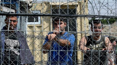 الأسرى الفلسطينيون يواصلون 