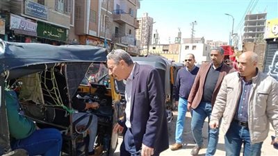 حملات مكثفة على المواقف للتأكد من الالتزام بالتعريفة وعدم رفع الأجرة بالمنيا