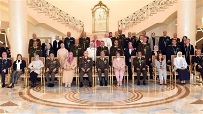 وزير الدفاع يكرم قادة القوات المسلحة المحالين للتقاعد