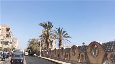 استكمال أعمال رصف شارع بورسعيد بمركز سمالوط بالمنيا