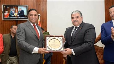 محافظ الدقهلية ورئيس أكاديمية السادات يشهدون حفل ختام الموسم الثقافي 