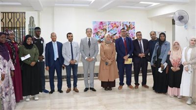 نقيب الإعلاميين يفتتح مدرسة التأهيل الإعلامي للوافدين الدارسين بالأزهر الشريف