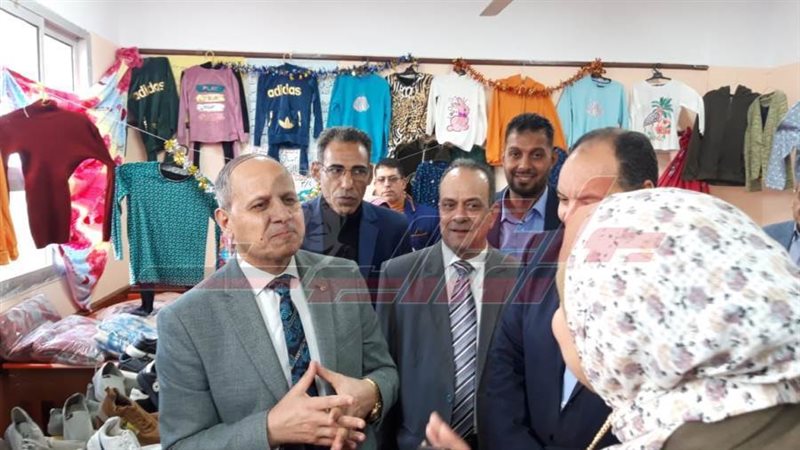 معرض شتاء دافئ