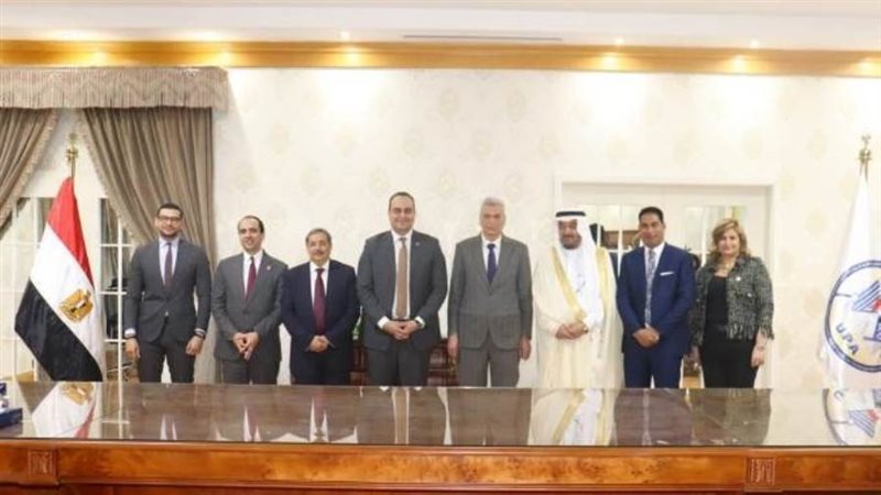 على هامش بروتوكول