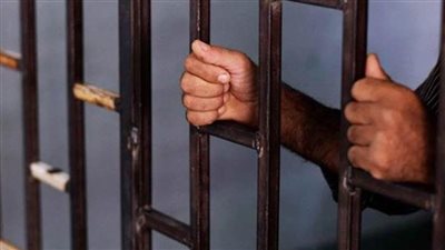 المشدد 3 سنوات وغرامة 10 آلاف جنيه لعامل لقيامه بالاتجار في المخدرات بطوخ