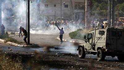 إصابات بالاختناق خلال مواجهات مع الاحتلال في بيت أمر بالخليل