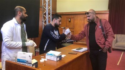 فحوصات طبية لفريق الشرقية للهوكي بعد فوزه للمرة الـ 26 بالبطولة الإفريقية 