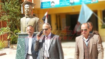 وكيل تعليم كفر الشيخ يلتقي الطلاب المشاركين في المؤتمر العلمي المتكامل بطب عين شمس