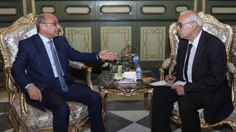 على حسن يحاور وزير