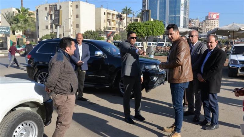 جولة المحافظ