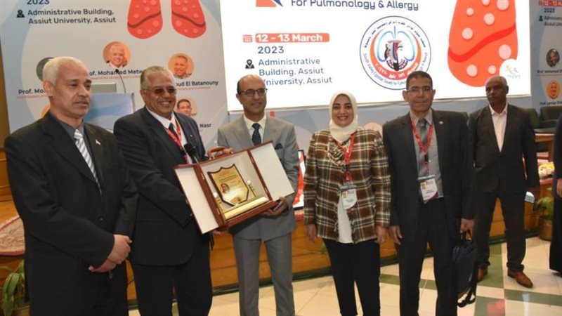 رئيس جامعة أسيوط