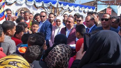 محافظ الإسكندرية يفتتح معرض أهلا رمضان ببرج العرب