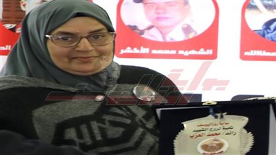 والدة الشهيد محمد عادل عزب: 