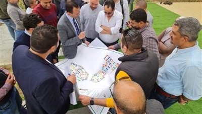 مساعد وزير الإسكان يتفقد سير العمل بمشروع إنشاء 74 برجا سكنيا بحدائق أكتوبر