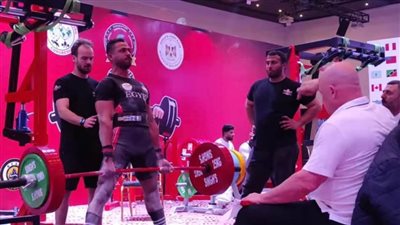 حاتم النسر يتوج بلقب بطل العالم للقوة البدنية 