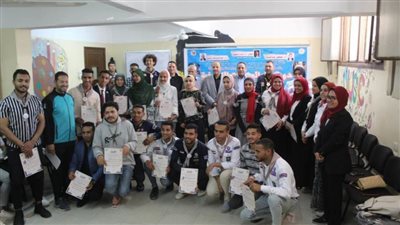 جامعة سوهاج تنظم بالتعاون مع الشباب والرياضة دورة صقل المهارات الكشفية لجوالي وجوالات الجامعة 