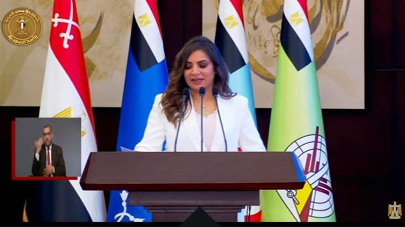 باستخدام لغة الاشارة