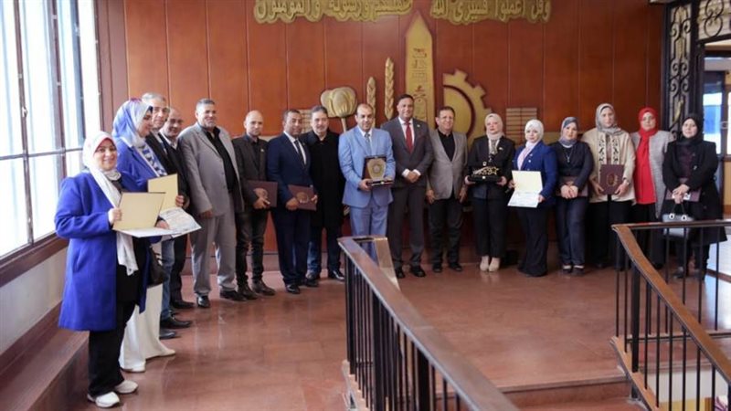 تكريم الفائزين