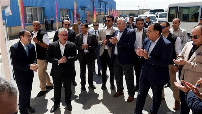 رئيس الوزراء يشهد