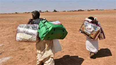 مركز الملك سلمان للإغاثة يوزع حقائب إيوائية في ولايات وقرى السودان