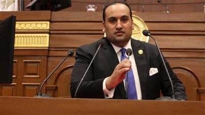 برلماني: يطالب الحكومة بتوفر كميات كافية من السلع المدعمة في الأسواق 